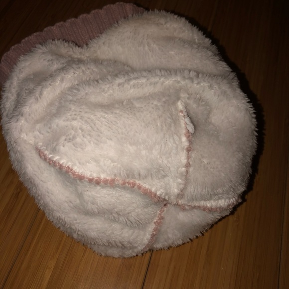 Sherpa lined baby pink winter beanie hat with pom - Picture 7 of 8